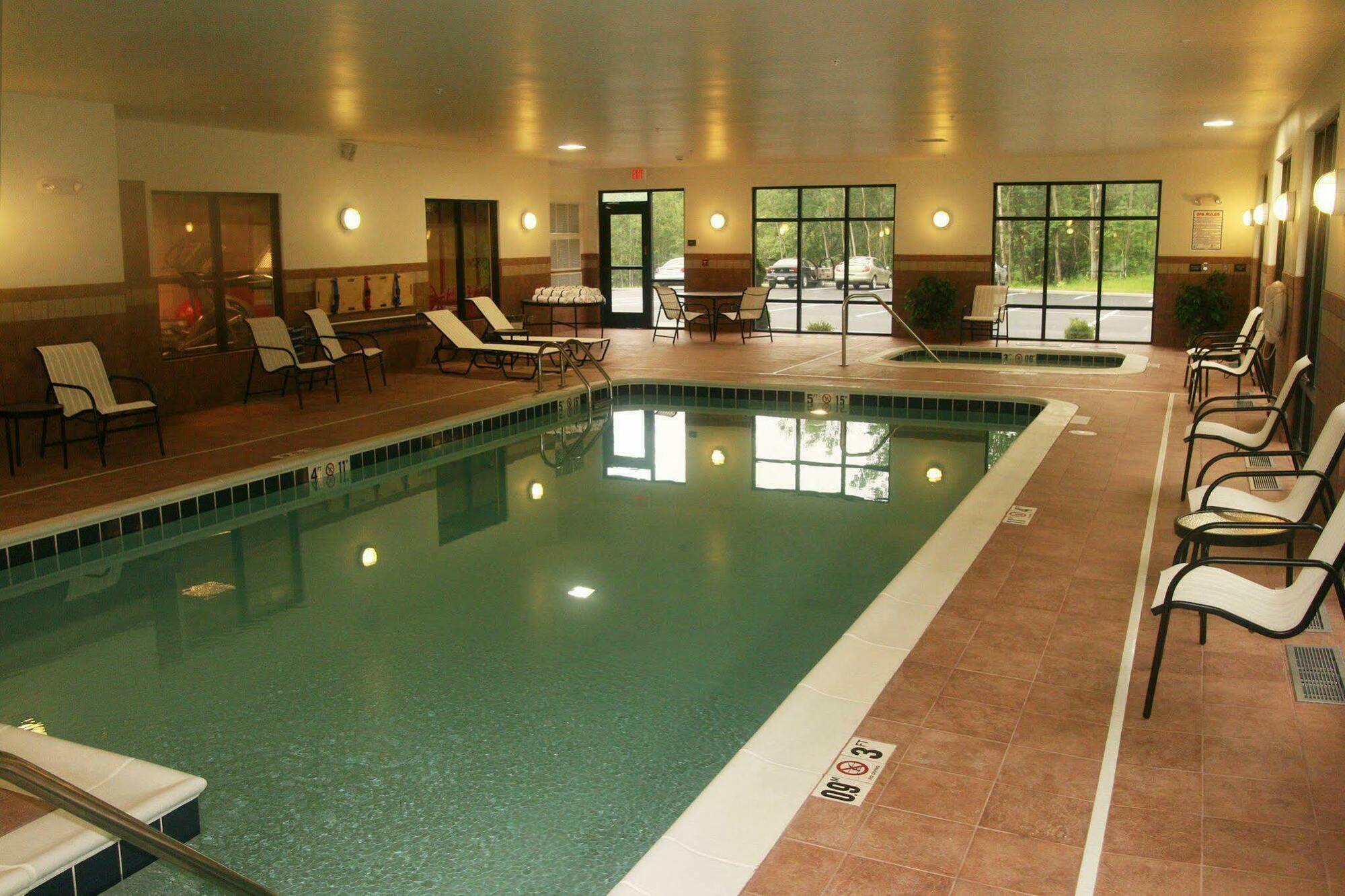 Hampton Inn Meadville Einrichtungen foto